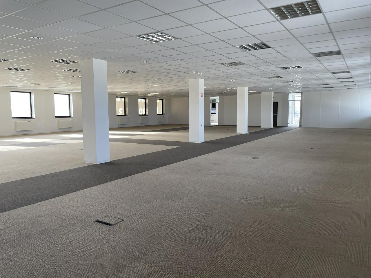 Bureau Saint-Ouen-l'Aumône 3301m² Location bureau Saint-Ouen-l'Aumône Val-d'Oise OLBUR2105995 4